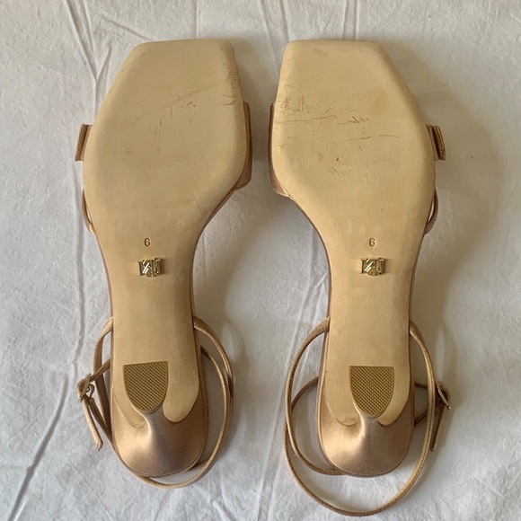 Badgley Mischka Judith Pumps in Clay US9 - Picture 11 of 14